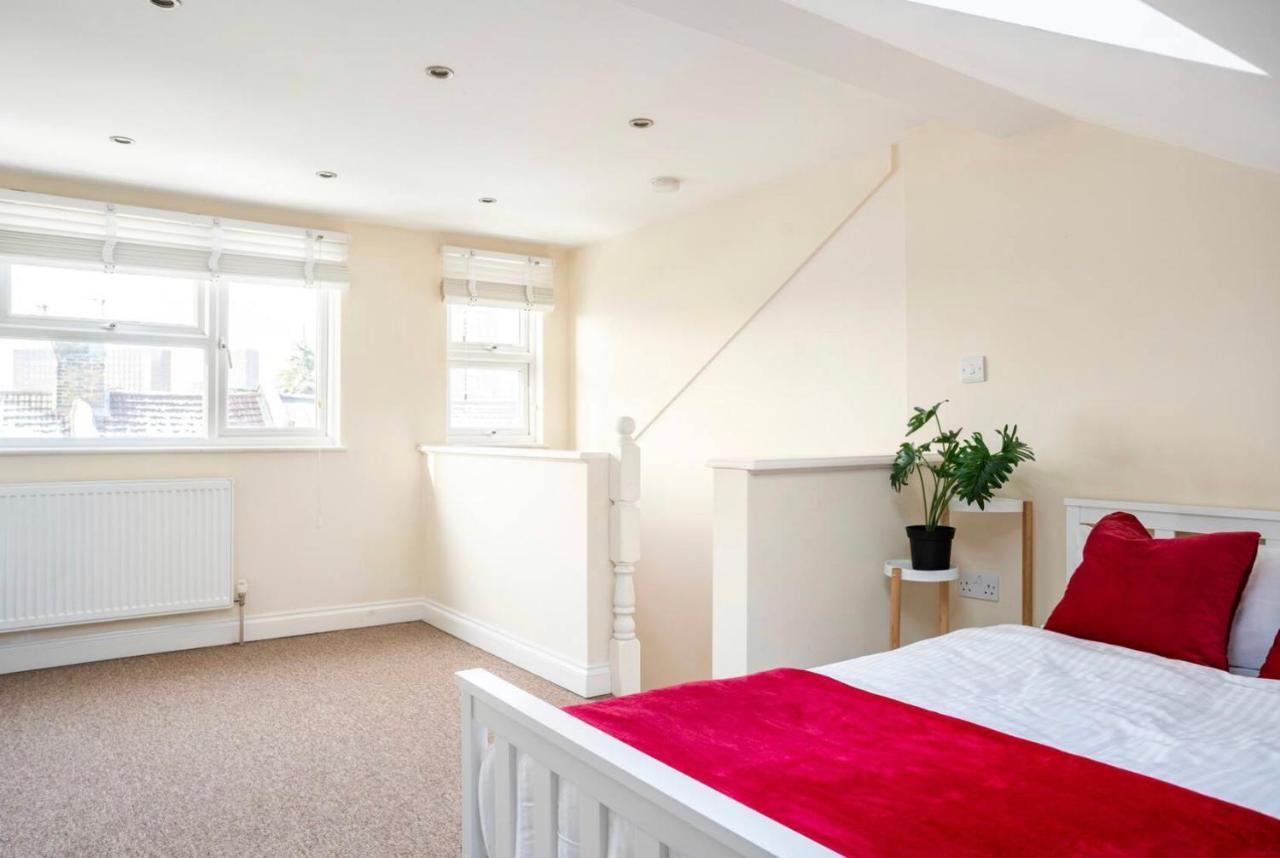 Villa 2 Bed Terraced House With Loft In Stratford Londres Extérieur photo